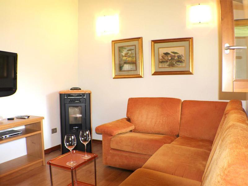 Borgo Chiaro Lägenhet Colico Exteriör bild